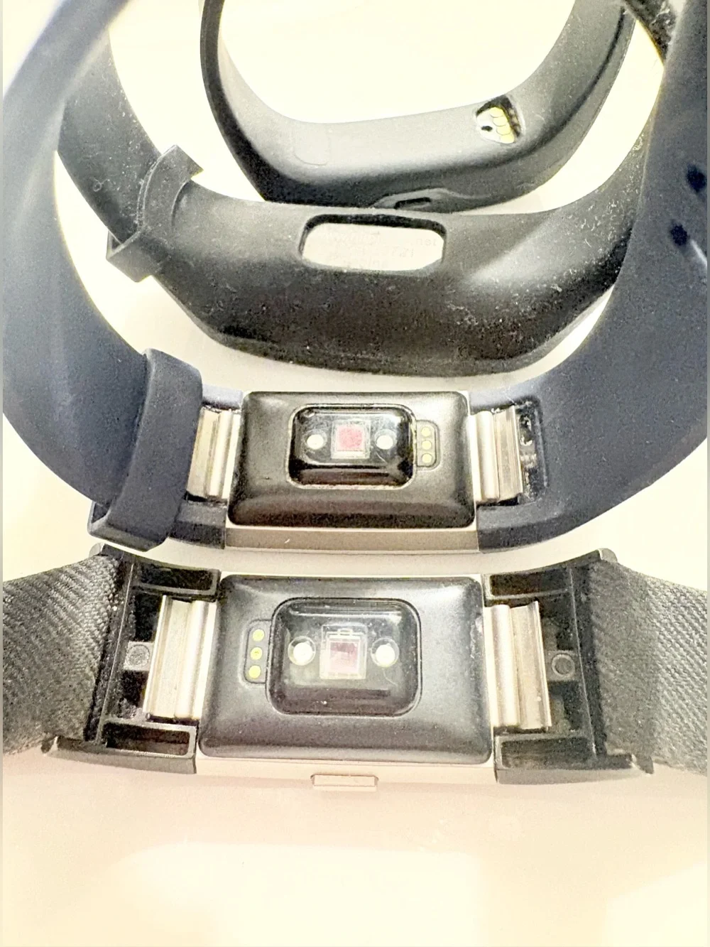 Lot of 4 Activity Tracker Wristbands Fitness Bands Black For Parts Or Repair